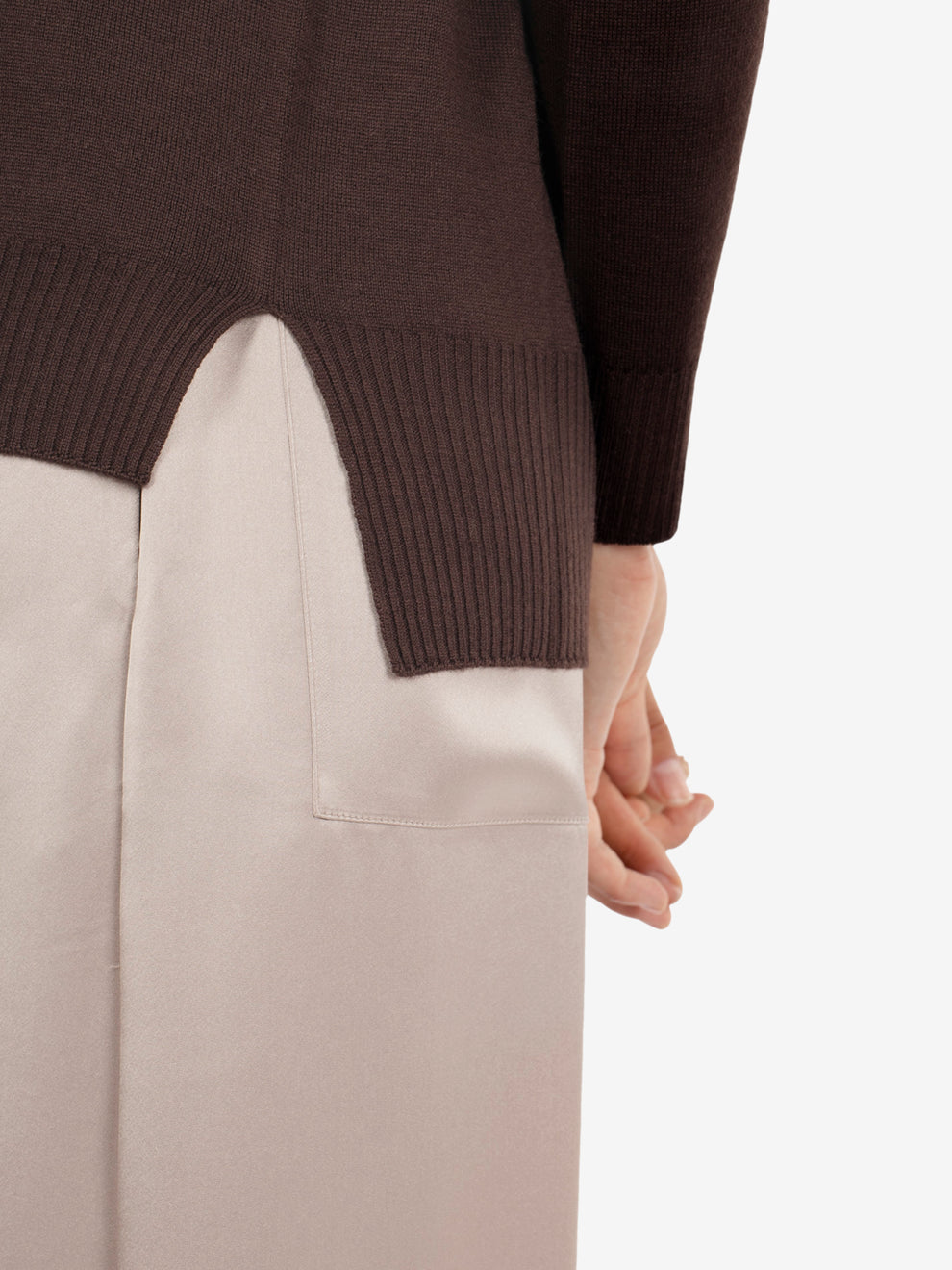 Maglione girocollo in lana moro
