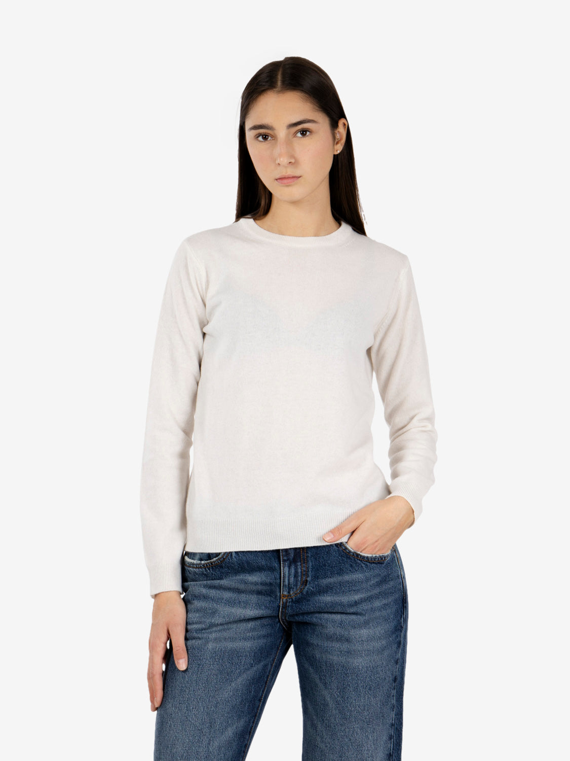Milk-colored wool and cashmere sweater