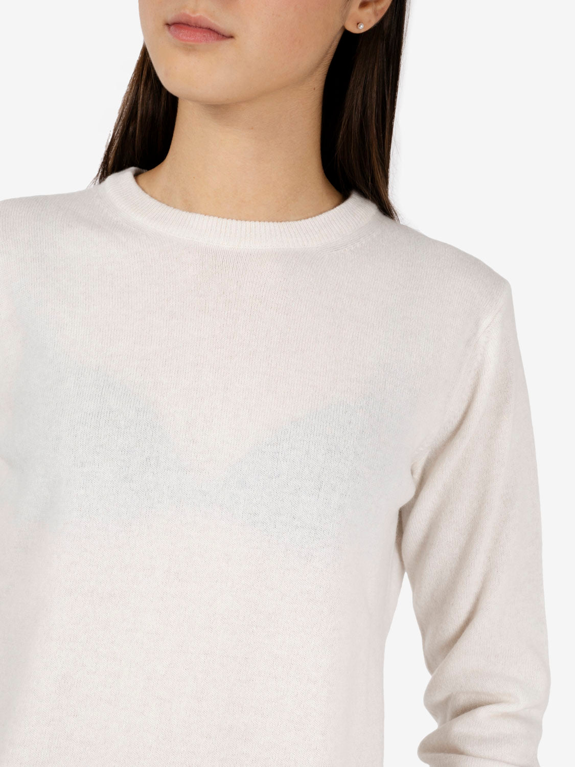 Milk-colored wool and cashmere sweater