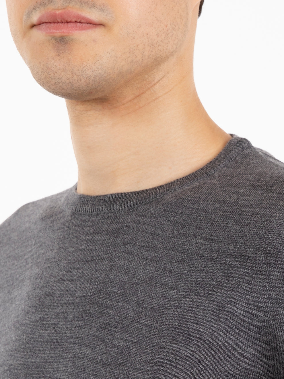 Maglione rasato girocollo grigio