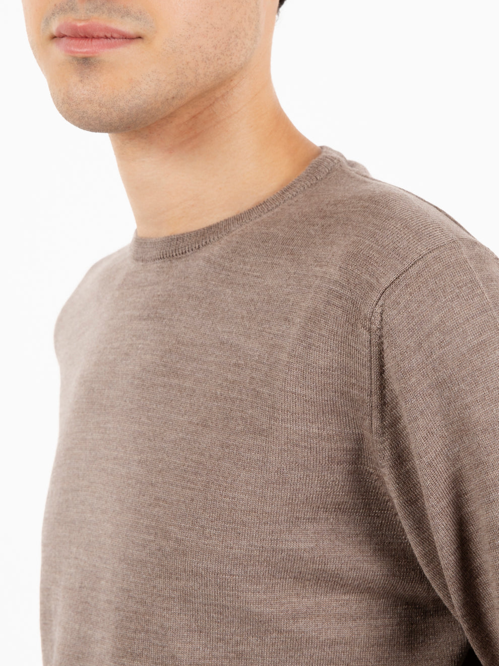 Maglione rasato girocollo noce