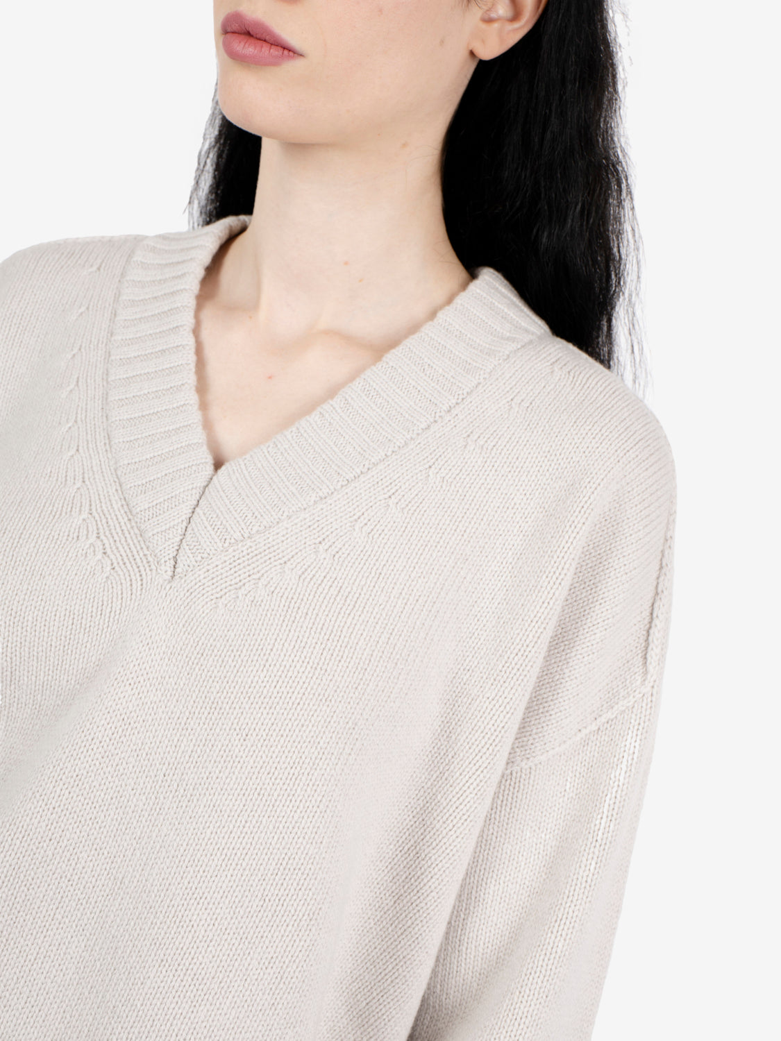 Maglione scollo V stucco