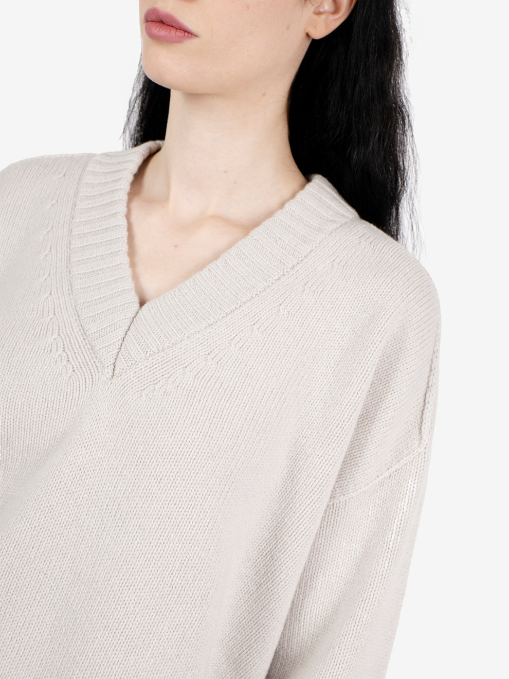 Maglione scollo V stucco