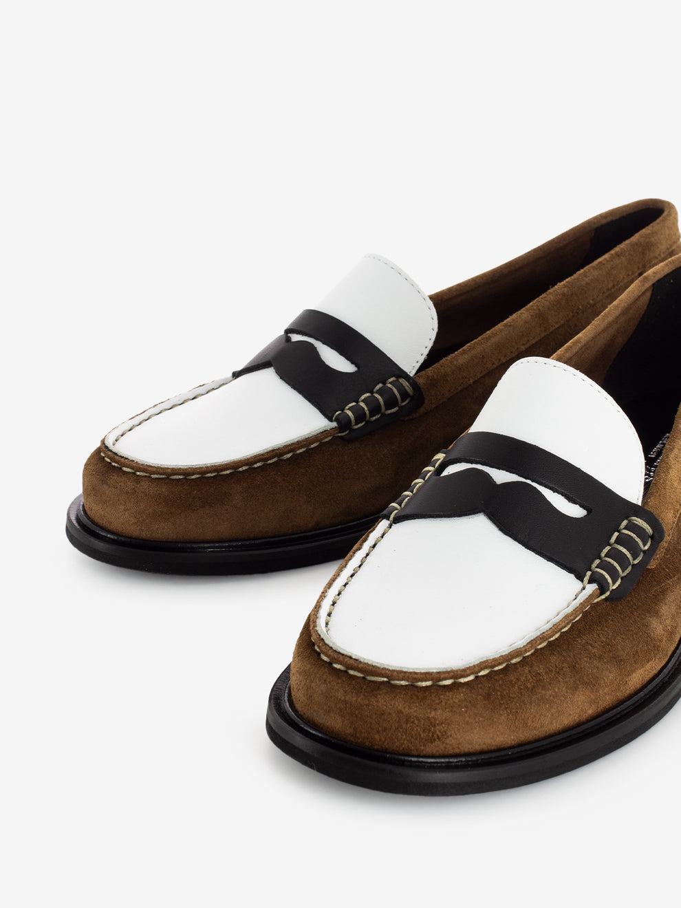 Havana / white two-tone moccasins