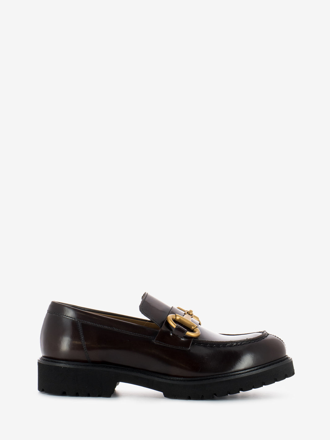 Moccasins with dark brown clamp