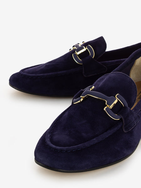 Mocassini Dante in suede con accessorio blu