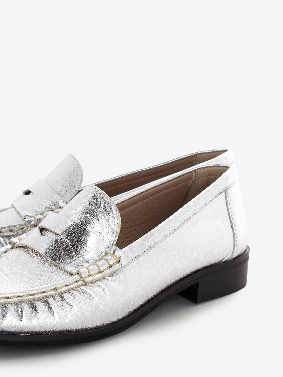 Flore moccasins laminated silver