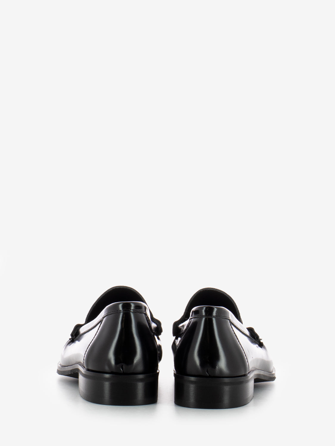 Flore moccasins in black abrasive leather