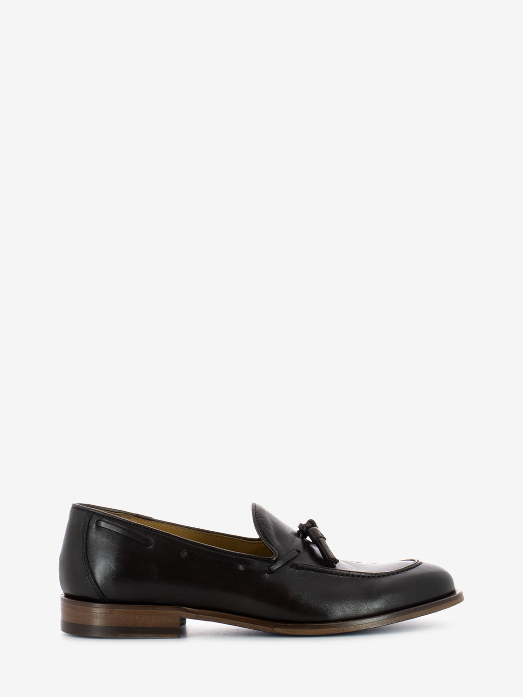 Leather moccasins with dark brown tassel