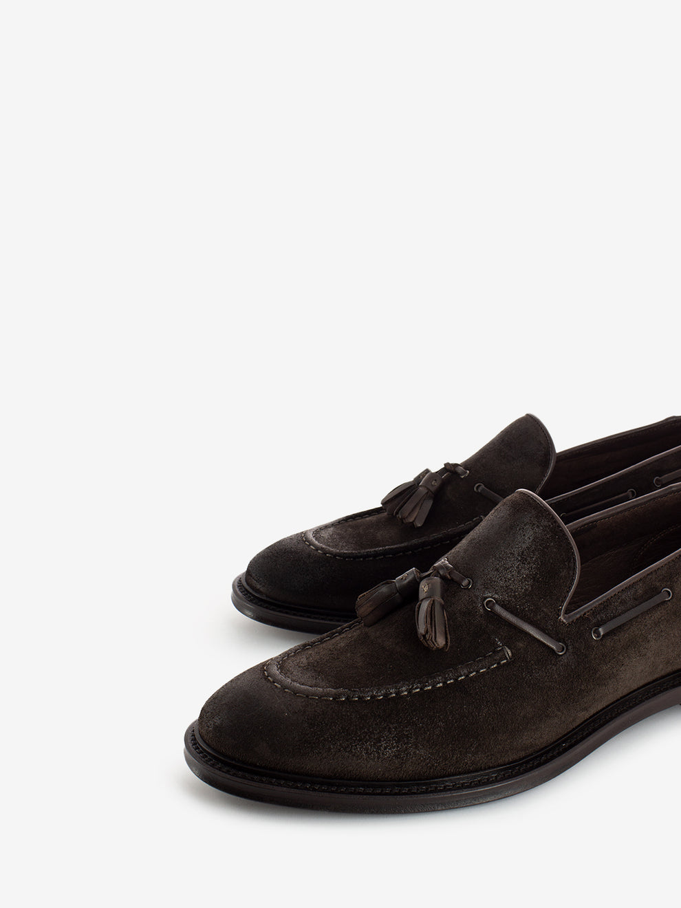 Suede moccasins with mocha tassels