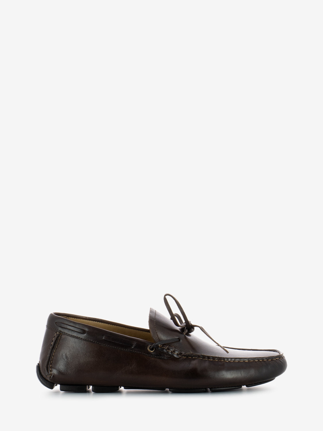 Moccasin with bow in dark brown leather