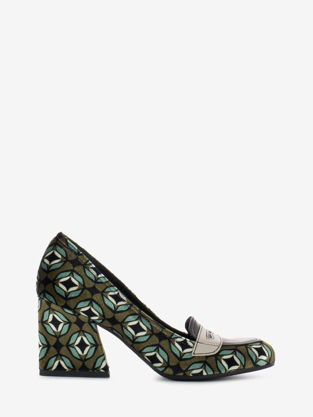 Velvet moccasins stone pattern / black