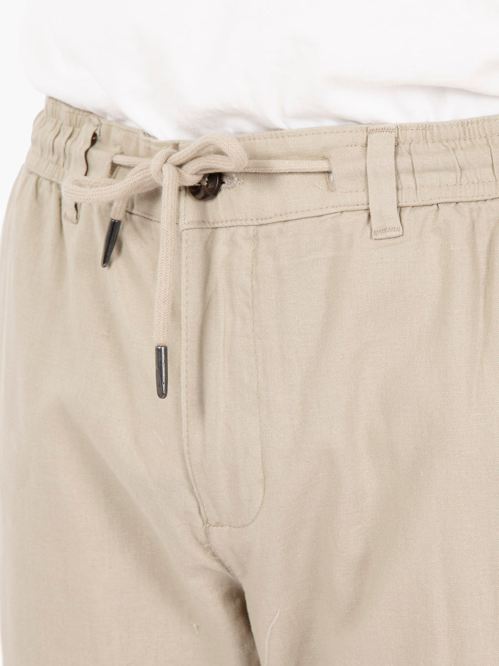Pants with mastic drawstring