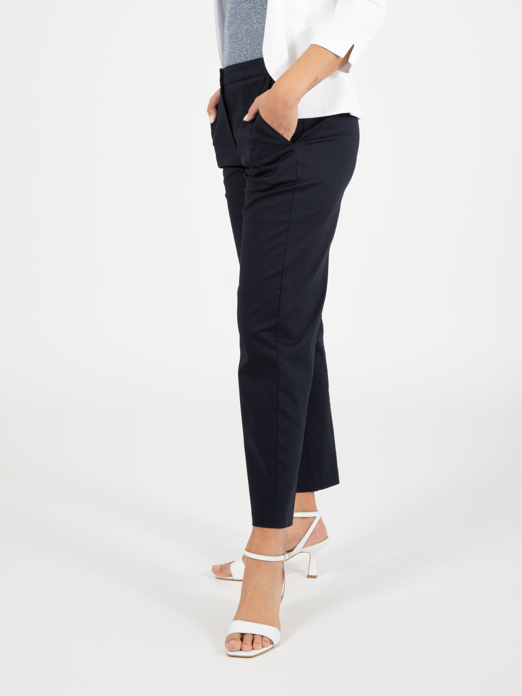 Blue cotton cropped trousers