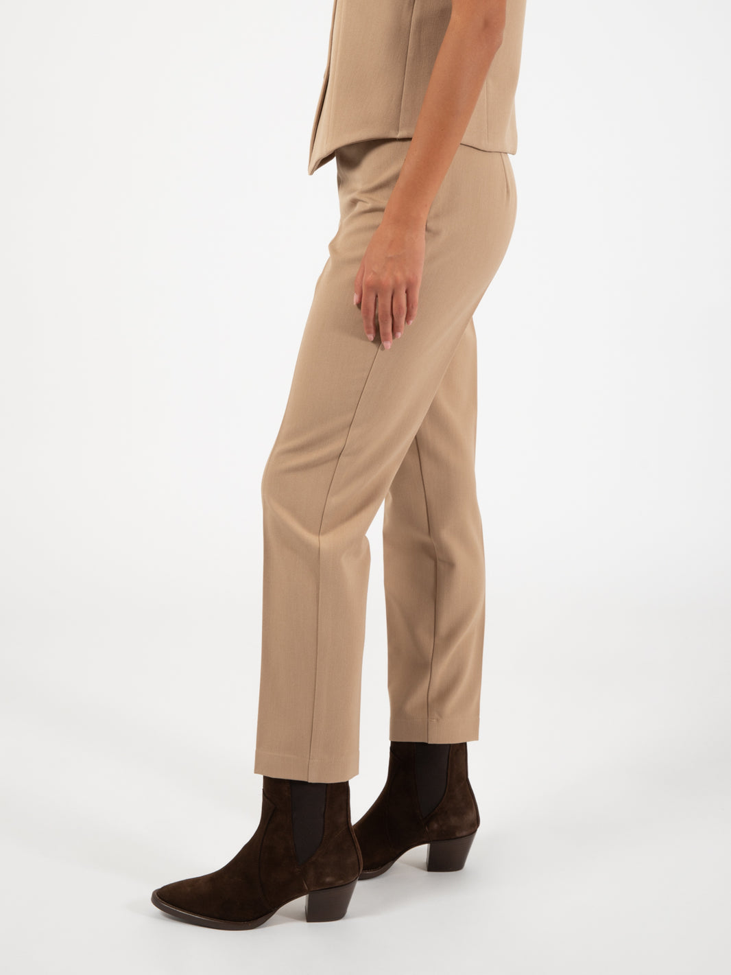 Pantaloni a sigaretta flanella cammello