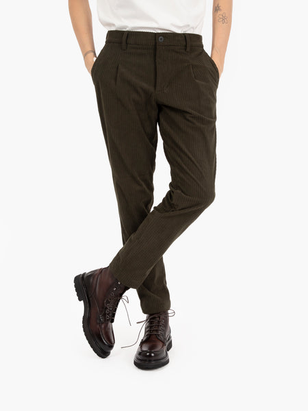 Pantaloni Abel in velluto a coste verde militare