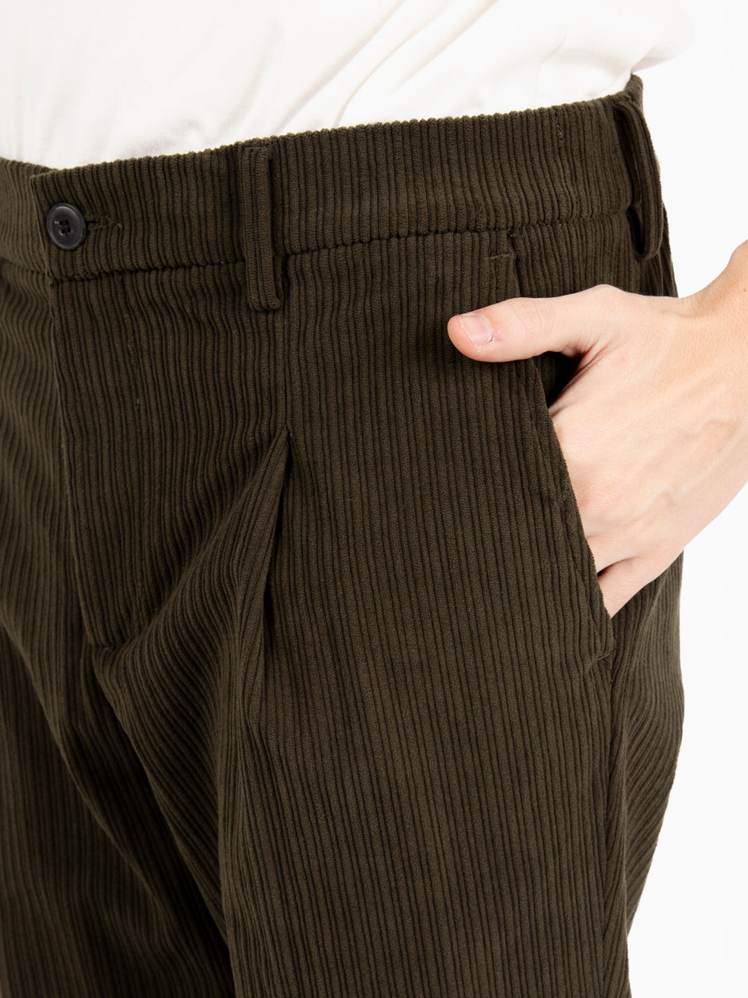 Pantaloni Abel in velluto a coste verde militare