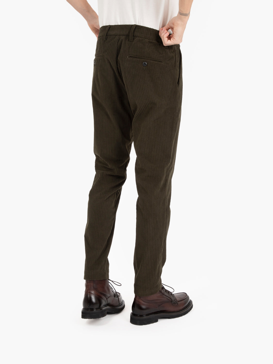 Pantaloni Abel in velluto a coste verde militare