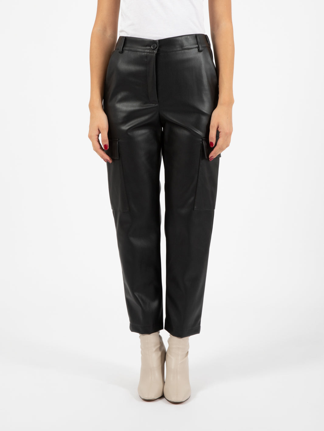 Pantaloni cargo in ecopelle nero