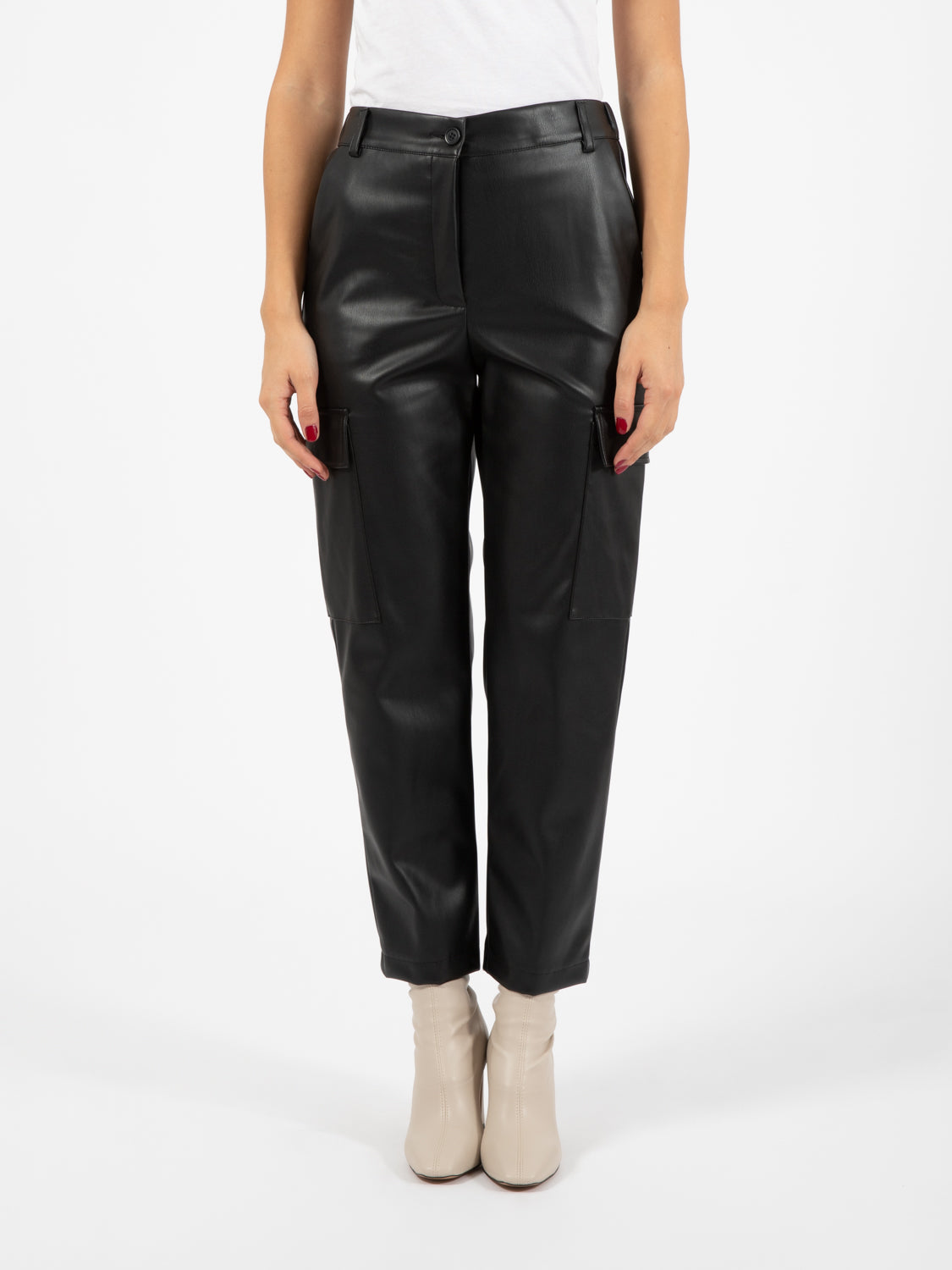 Pantaloni cargo in ecopelle nero