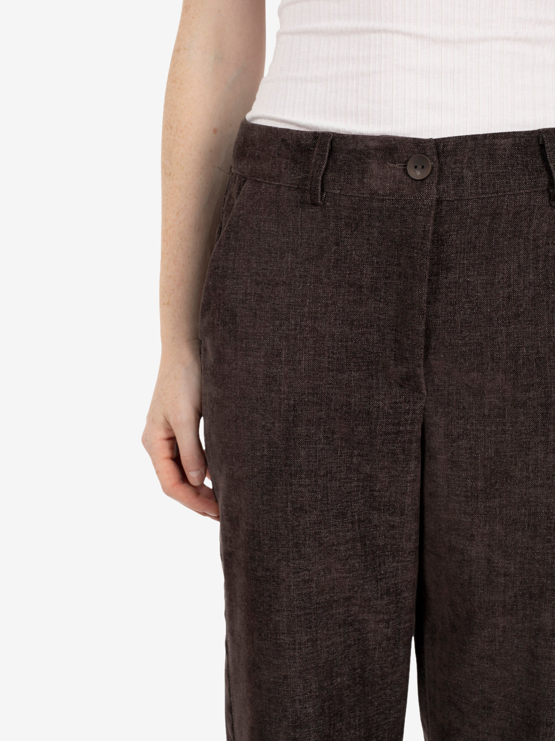Pantaloni carrot fit marrone