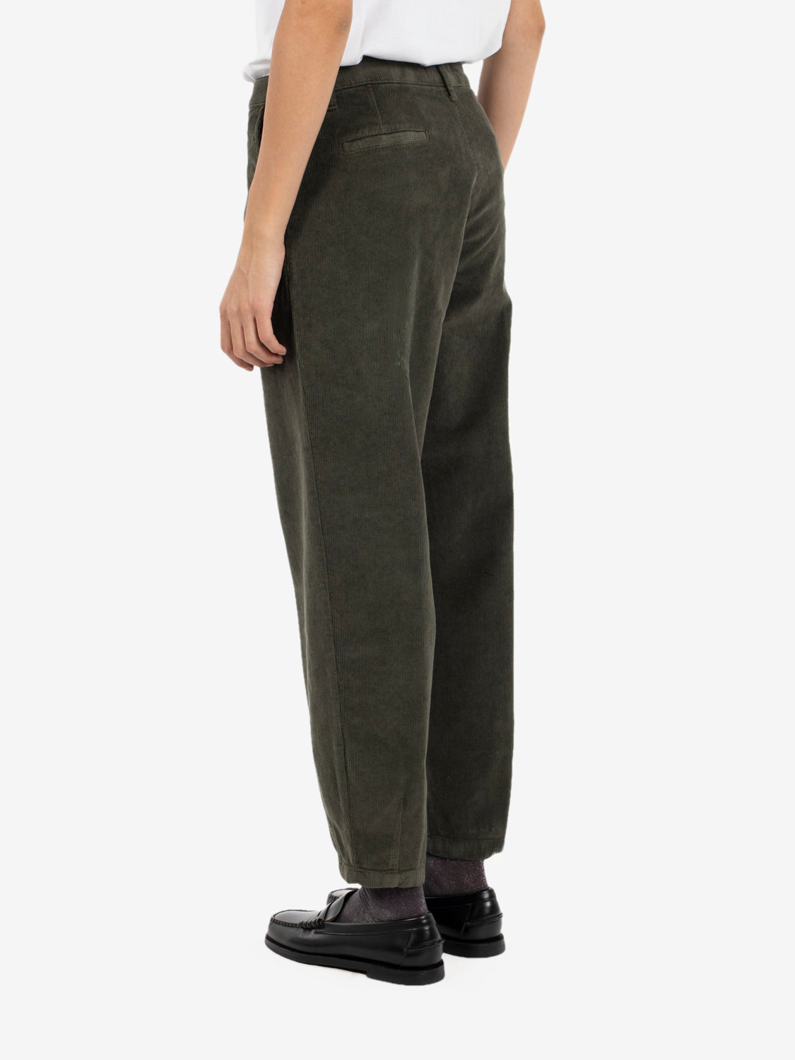 Pantaloni carrot fit velluto militare