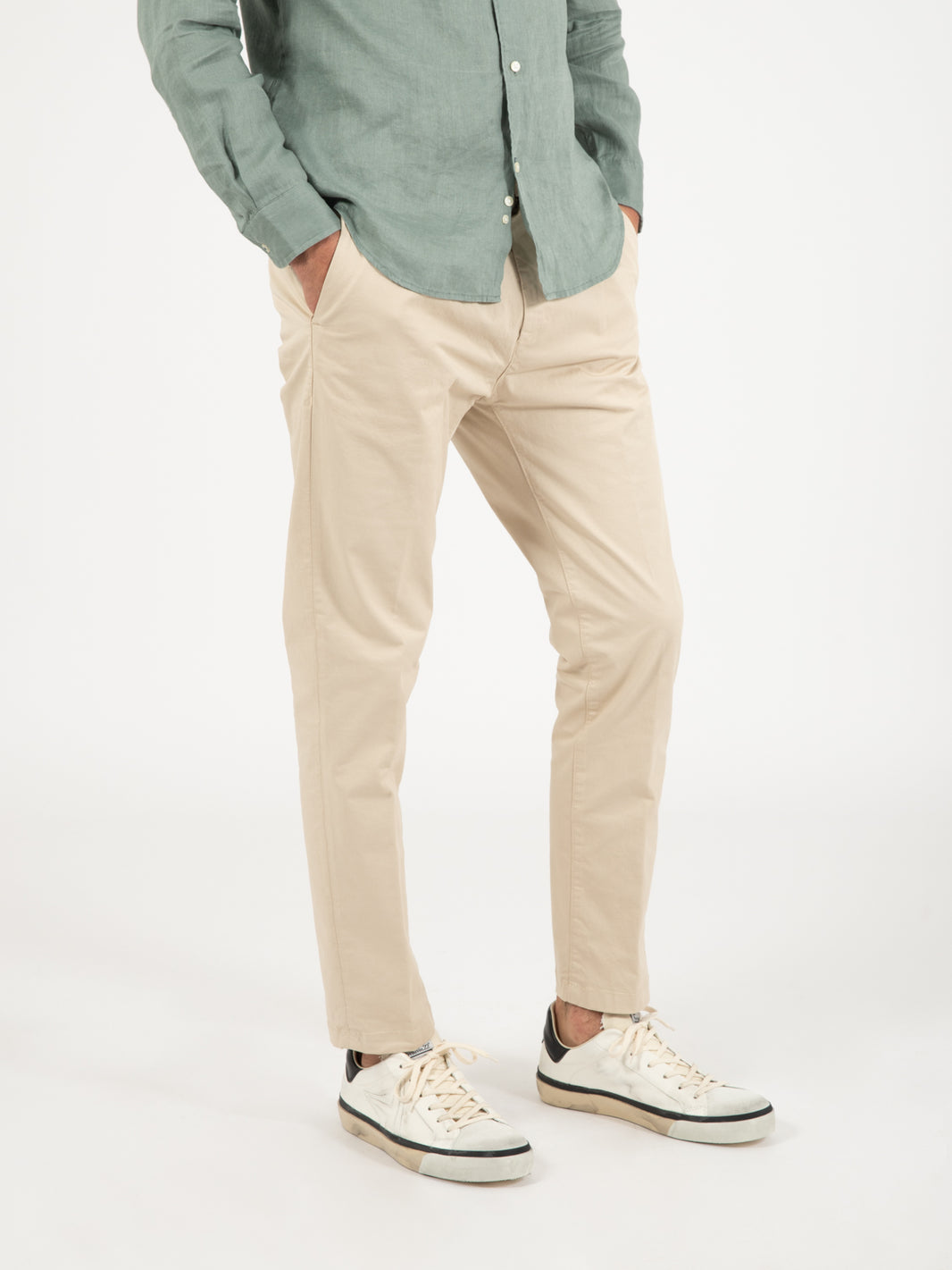 Pantaloni chino con pinces ecru