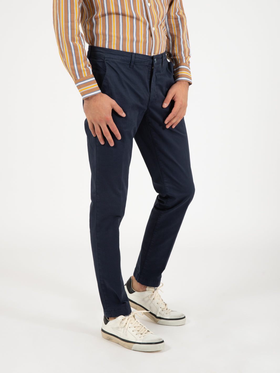 Pantaloni chino in cotone blu