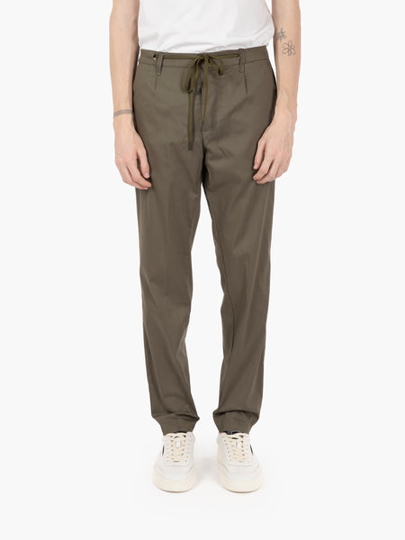 Pantaloni con coulisse verde