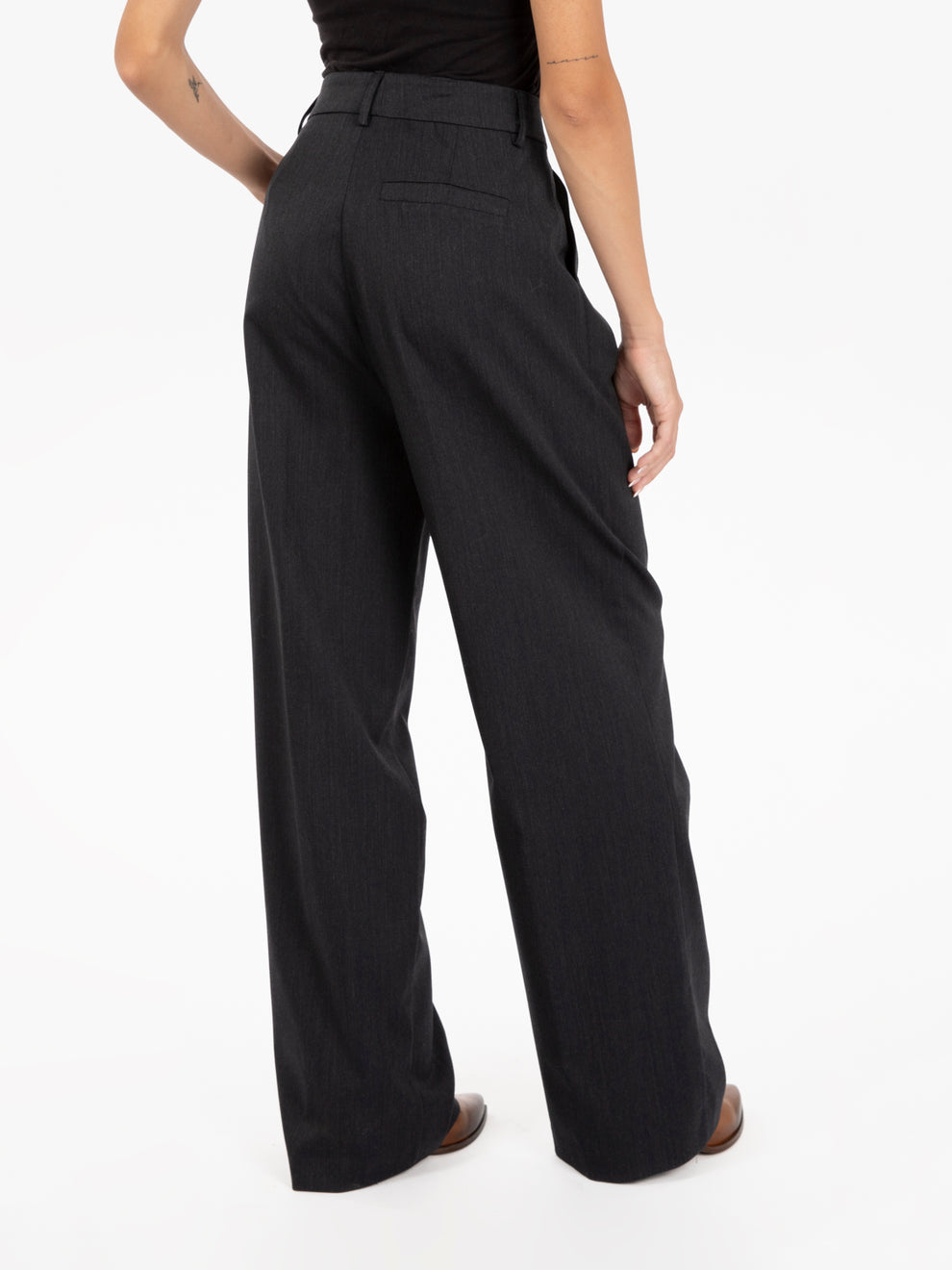 Pantaloni con pinces grigi