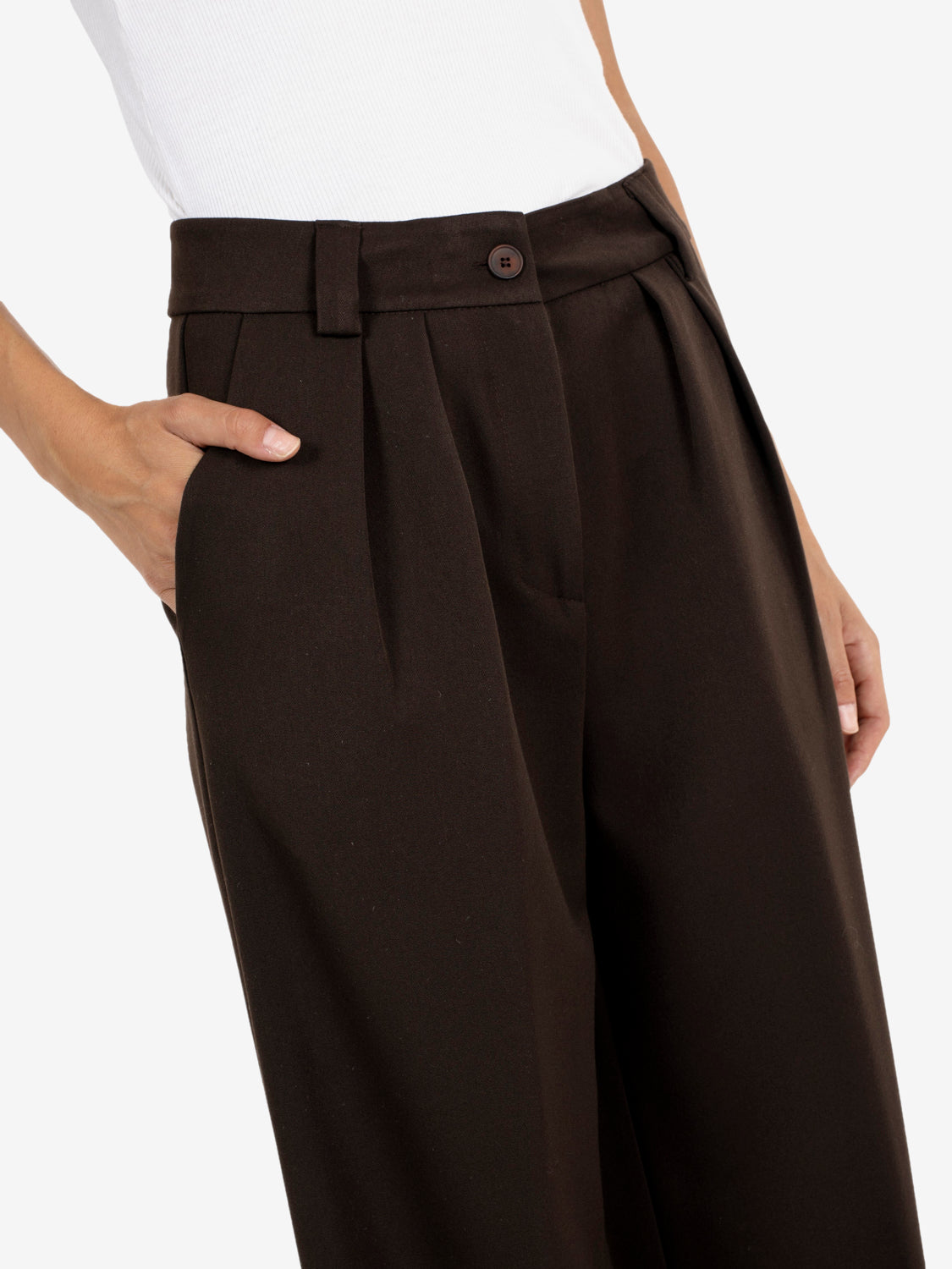 Dark brown double-pleated trousers
