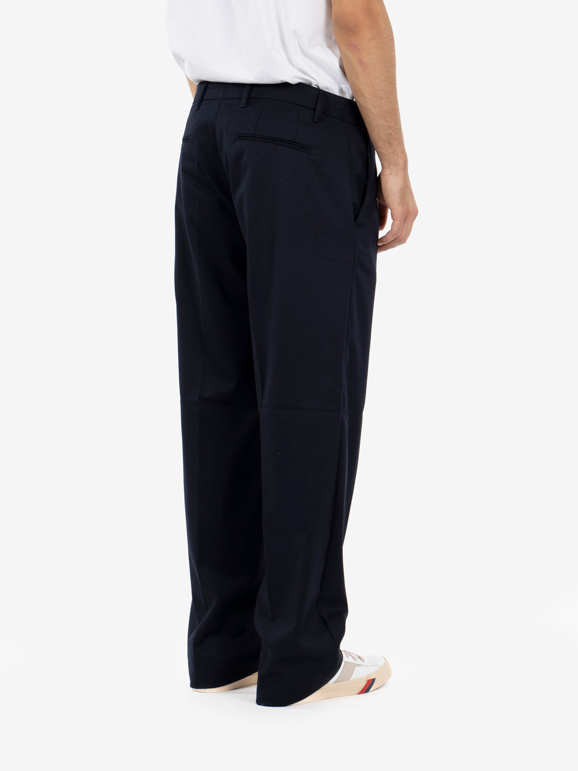 Pantaloni Genny con pinces blu