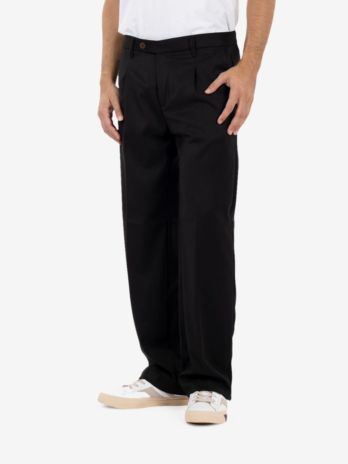 Pantaloni Genny con pinces neri