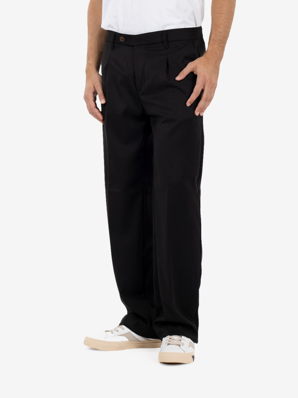 Pantaloni Genny con pinces neri