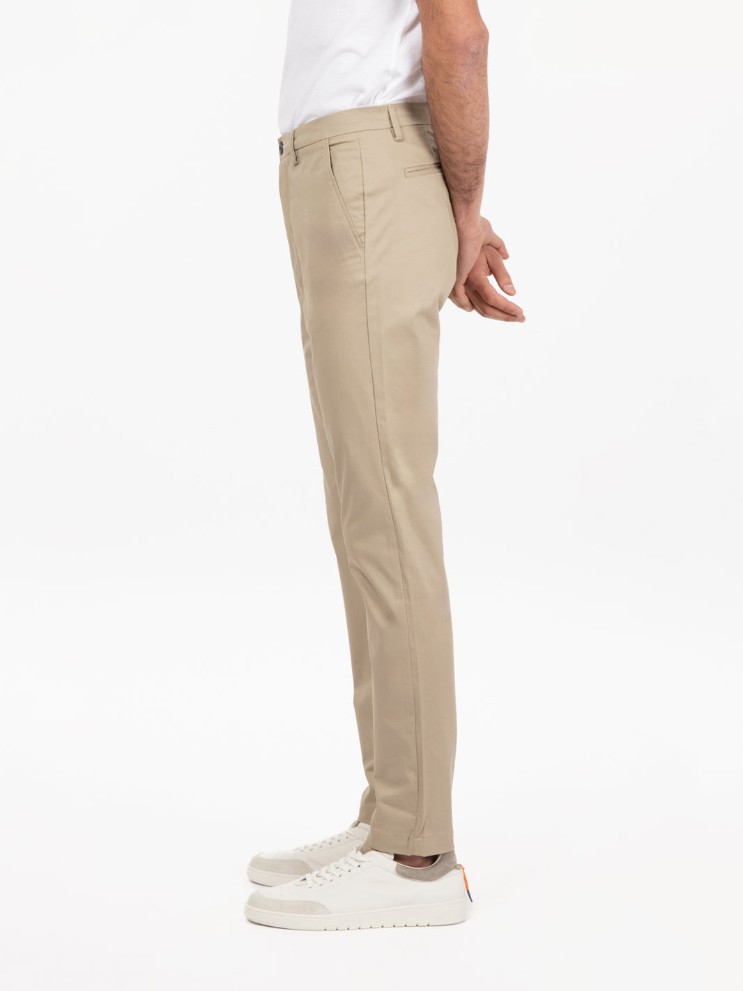 Pantaloni in cotone chino sabbia