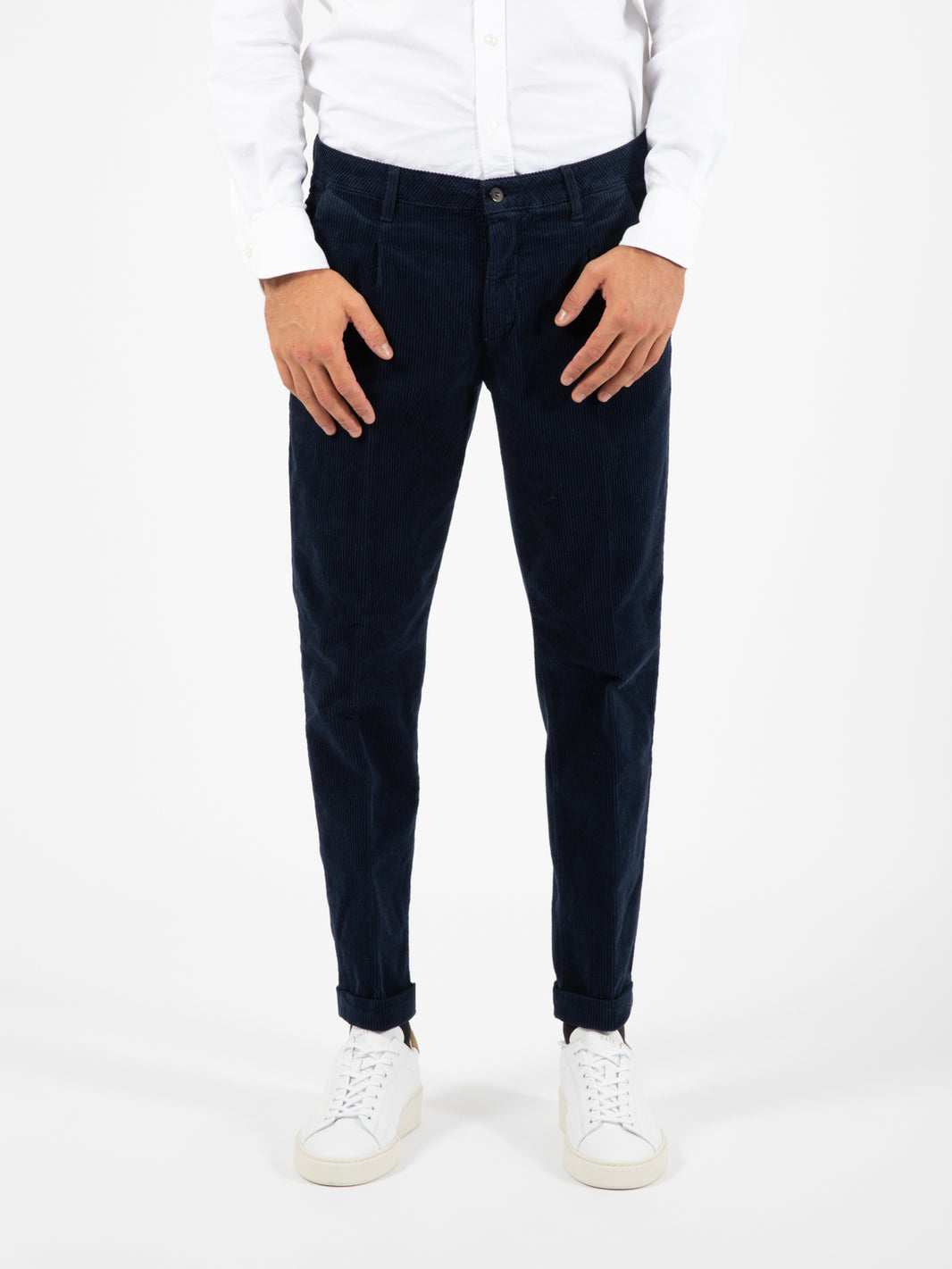 Pantaloni in velluto a coste blu