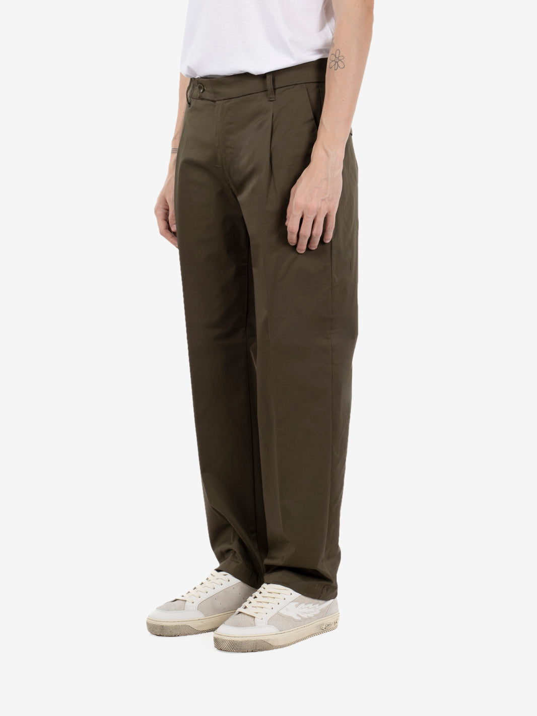Pantaloni Nicky con pinces militare