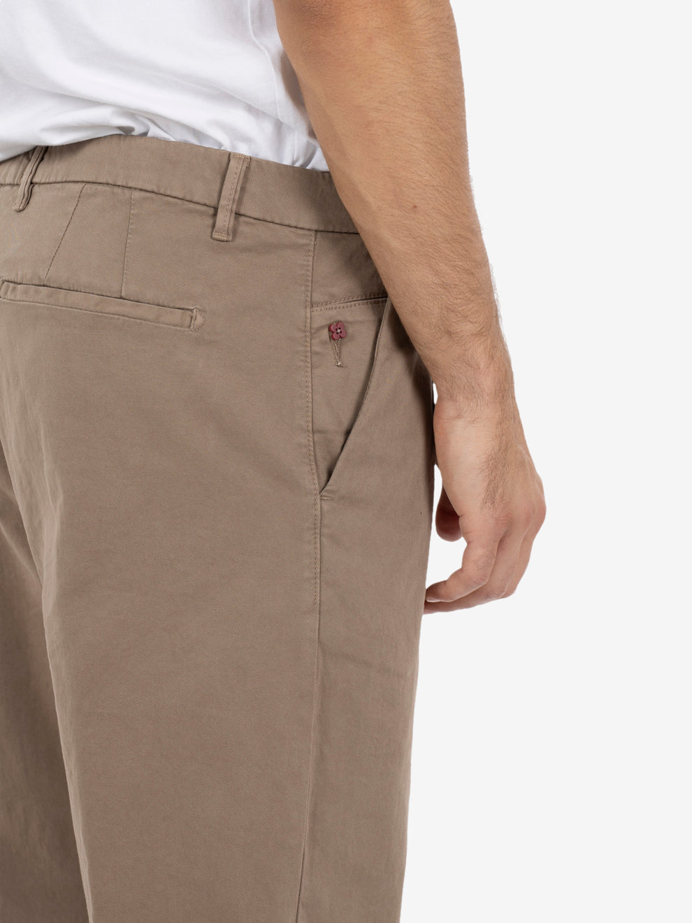 Pantaloni Rio in gabardina fango