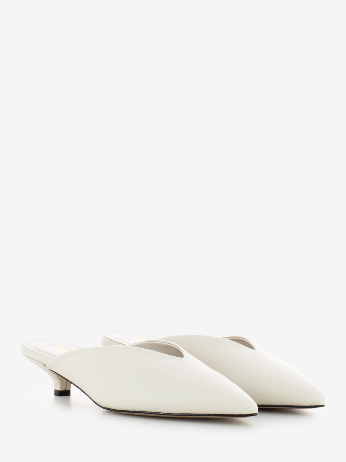 Pointed toe clog with white heel