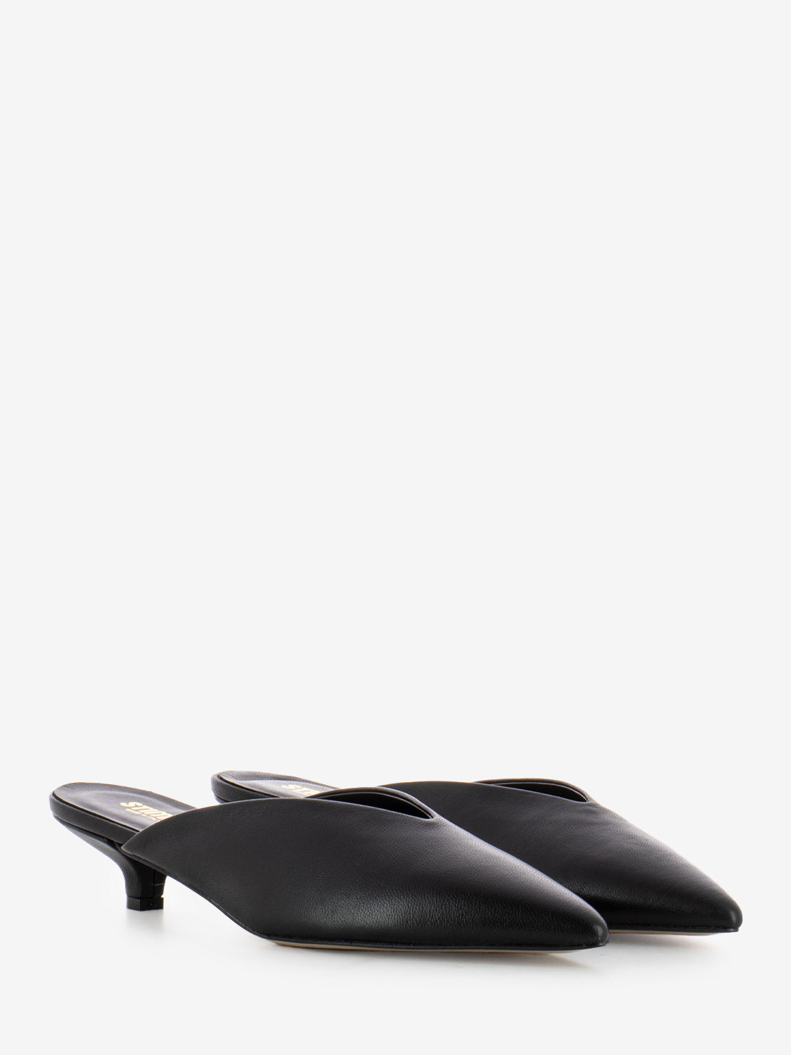 Pointed toe clog with black heel