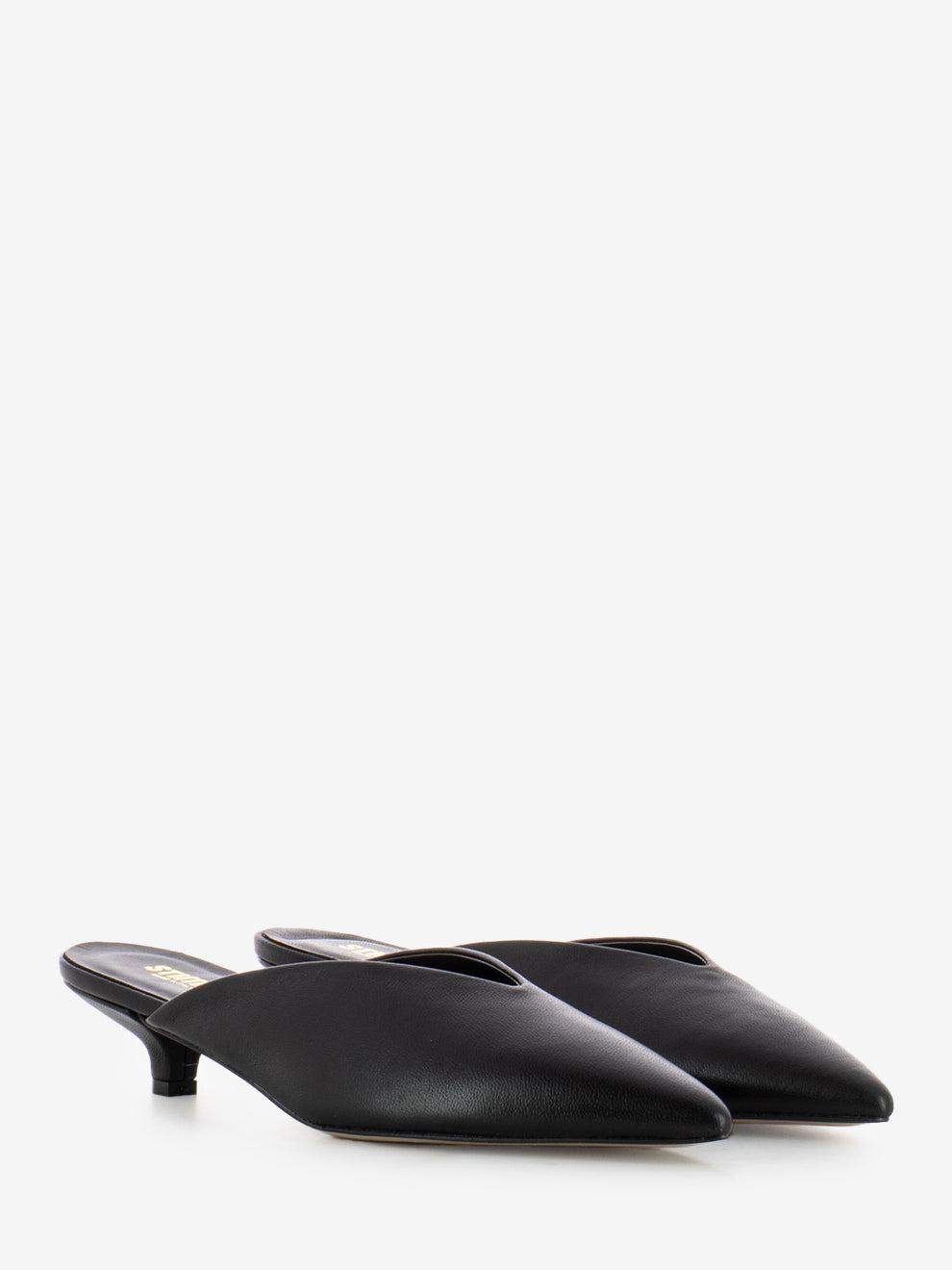 Pointed toe clog with black heel