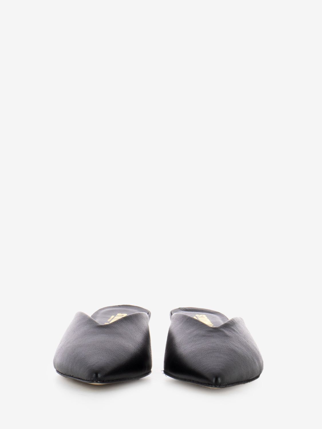 Pointed toe clog with black heel
