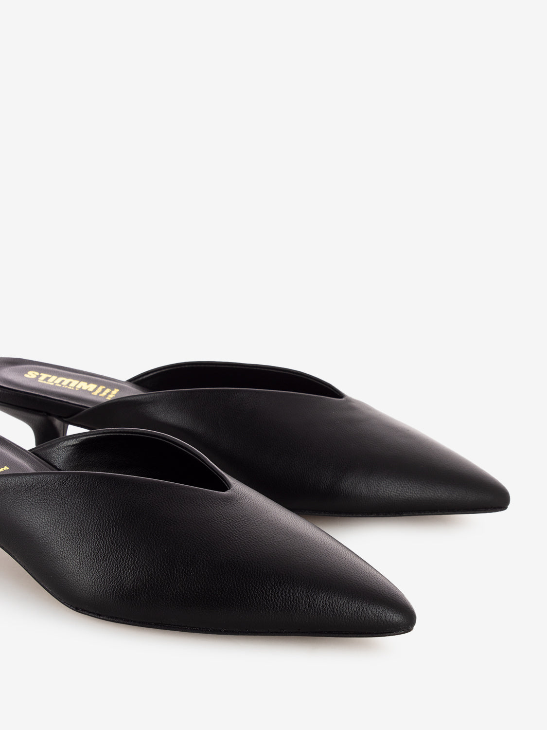 Pointed toe clog with black heel
