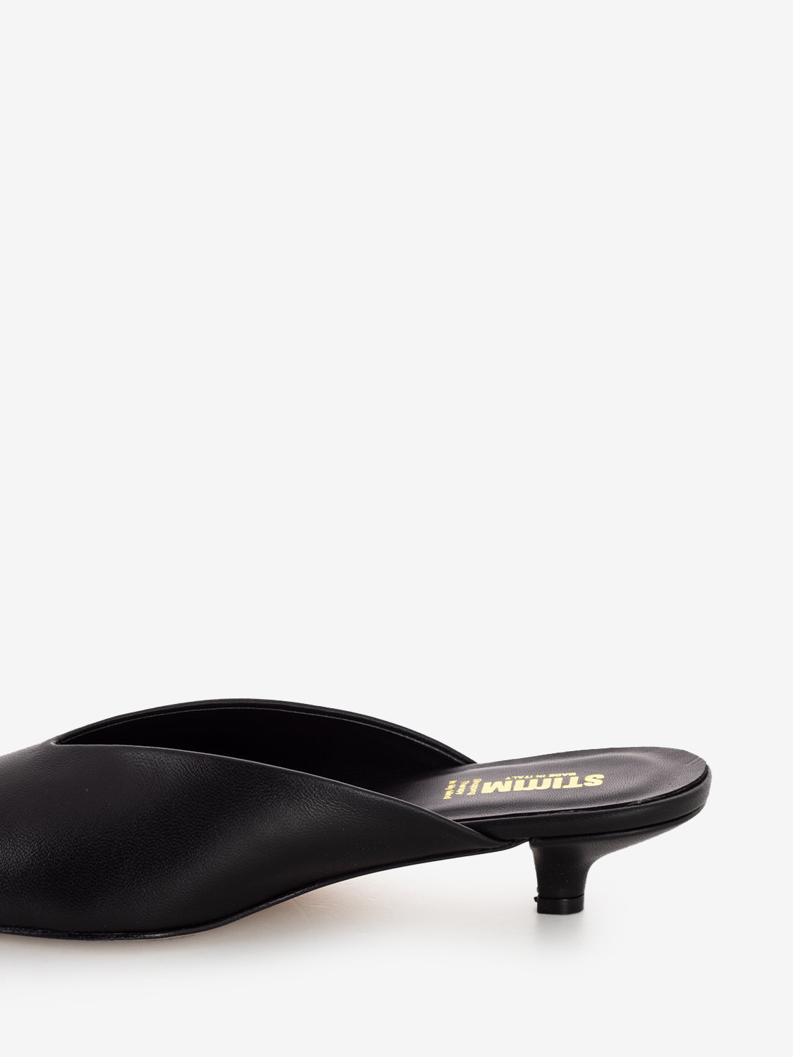 Pointed toe clog with black heel