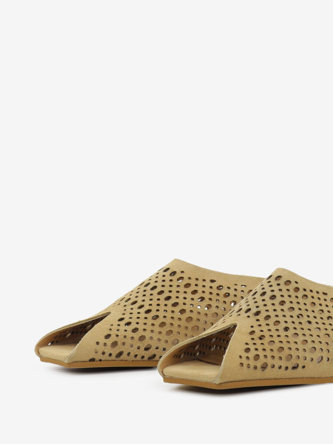 Sabot in suede traforato camel