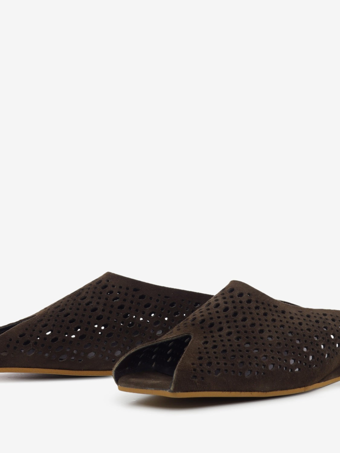 Sabot in suede traforato testa di moro