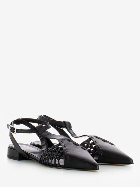 Slingback a punta nera