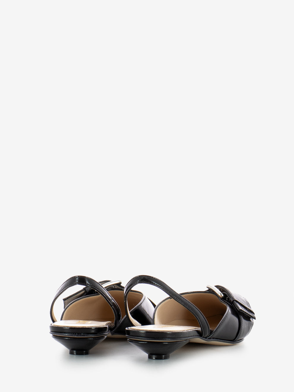 Slingback bassa a punta con cinturino nero
