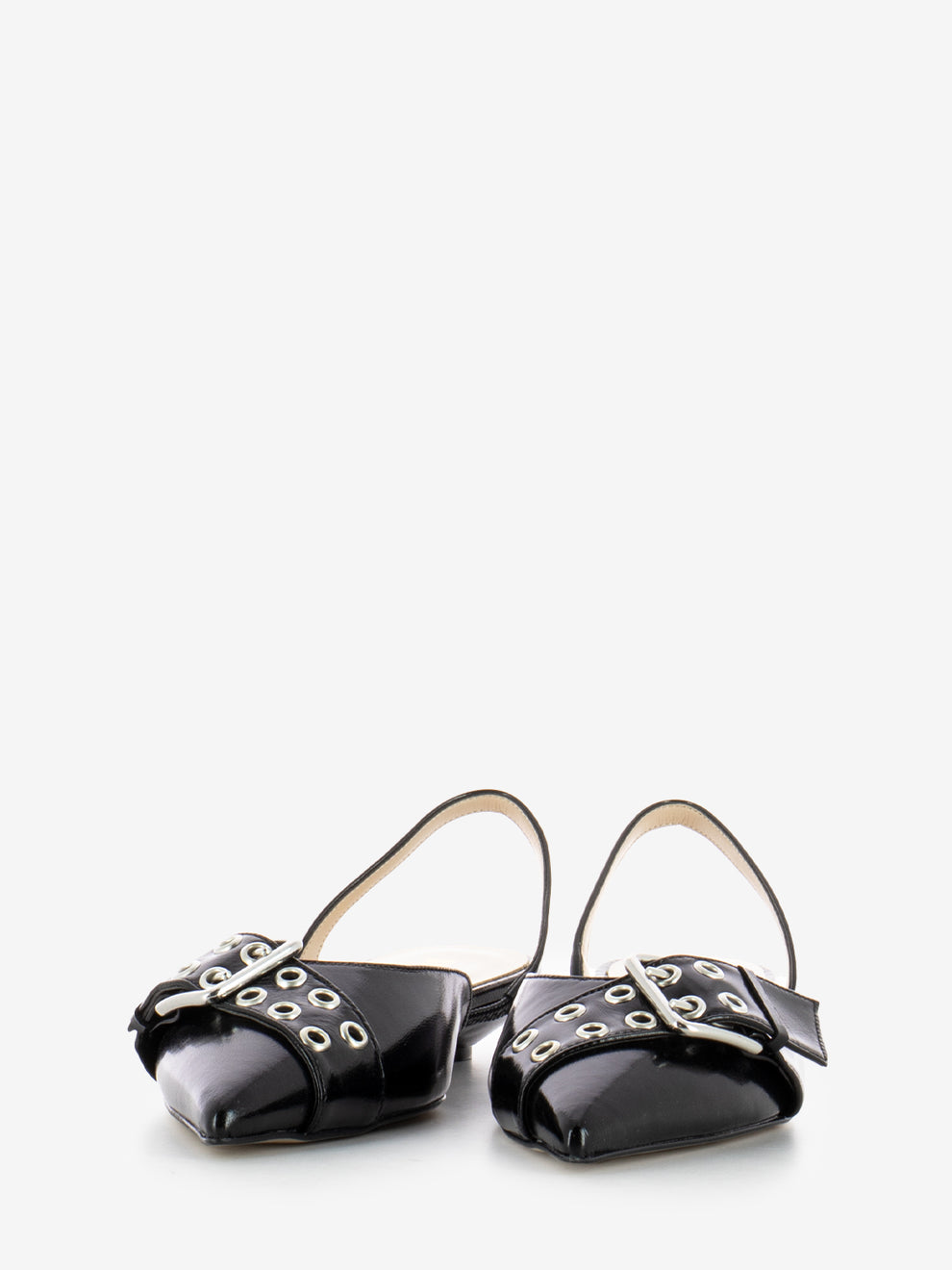 Slingback bassa a punta con cinturino nero