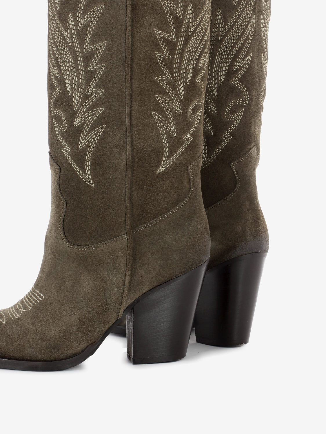 Stivali texani con decoro in suede fango